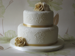 Brush-Embroidery-Wedding-Cake.